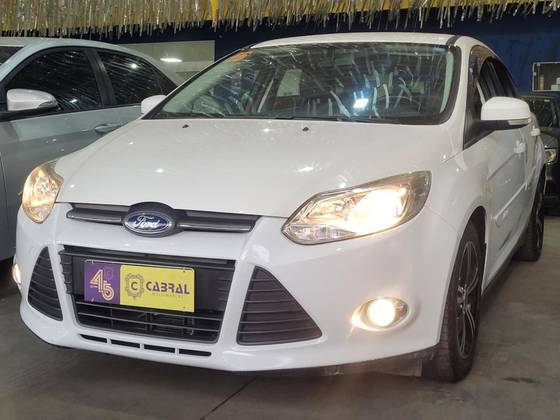 FORD FOCUS 1.6 SE 16V FLEX 4P POWERSHIFT FORD FOCUS 1.6 SE 16V FLEX 4P POWERSHIFT